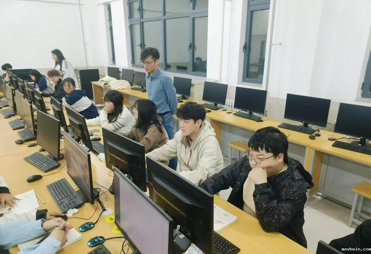 工商教研室组织开展“商海争霸”数智沙盘对抗赛